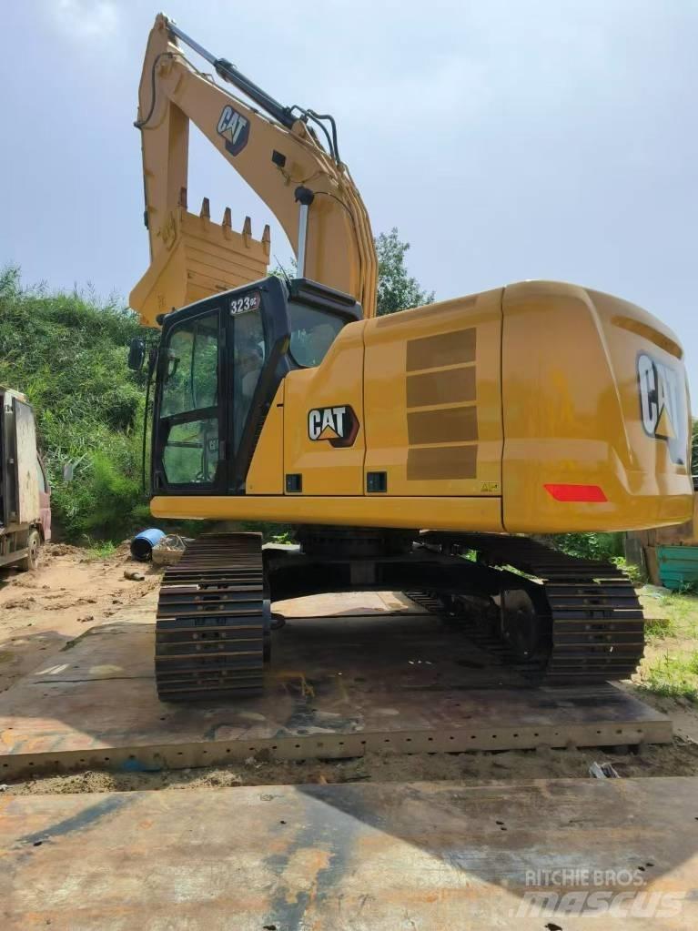 CAT 323 GC Rupsgraafmachines