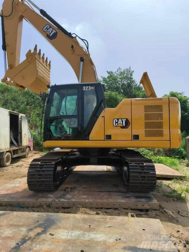 CAT 323 GC Rupsgraafmachines