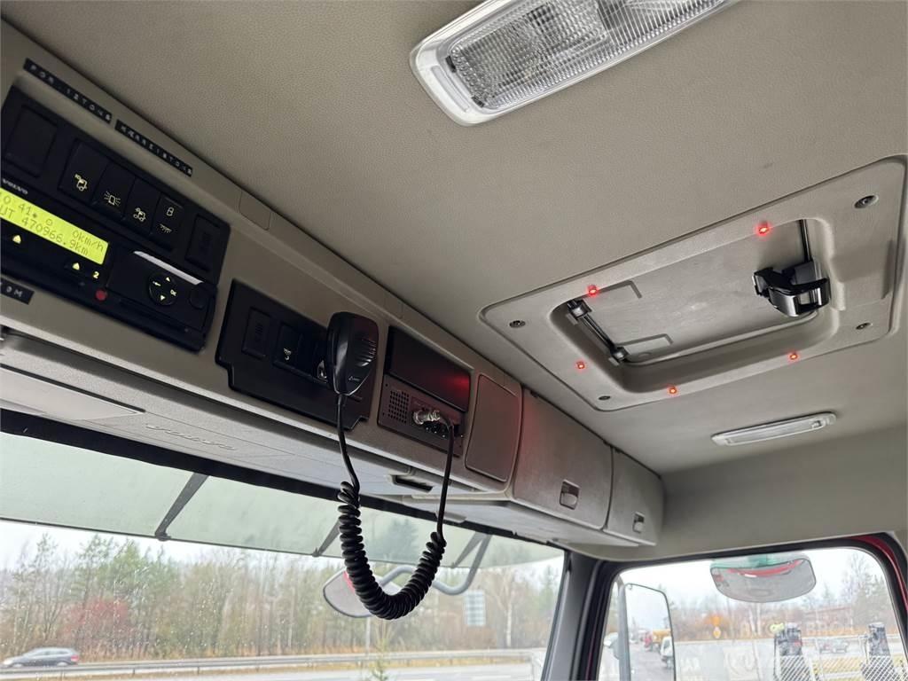 Volvo FMX 500 8X2 Vlakke laadvloer met kraan