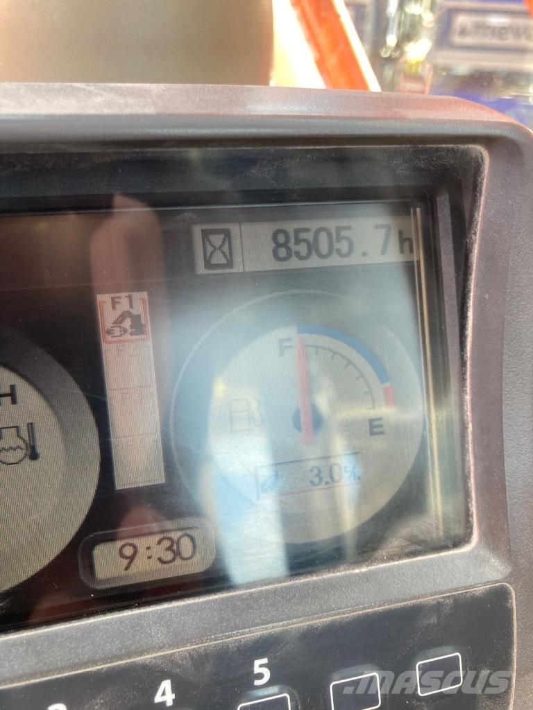 Hitachi ZX 240 Rupsgraafmachines