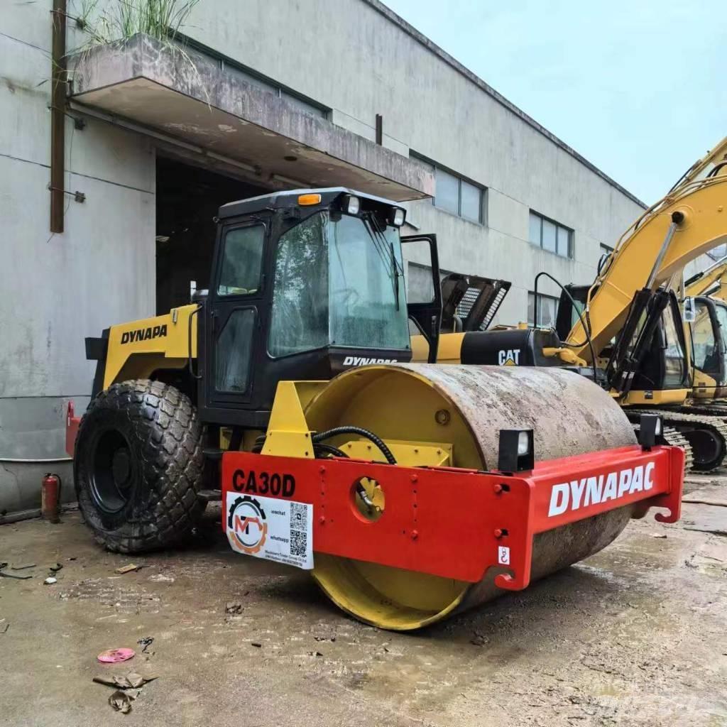 Dynapac CA 30 D Trilrolwalsen