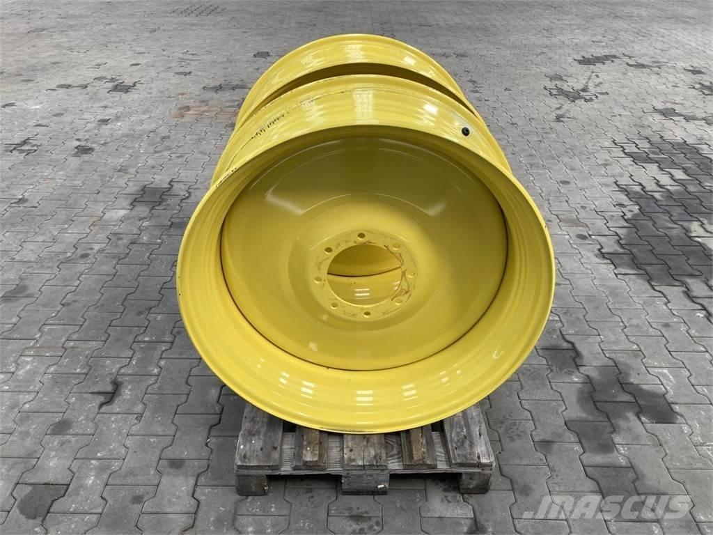 John Deere 15x38 Banden, wielen en velgen