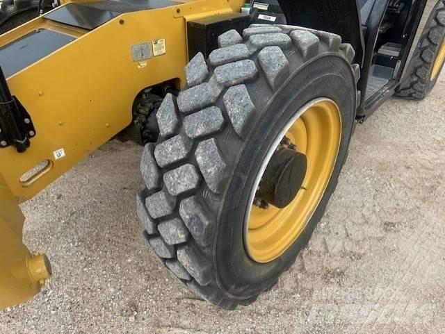 CAT TL1055D Verreikers