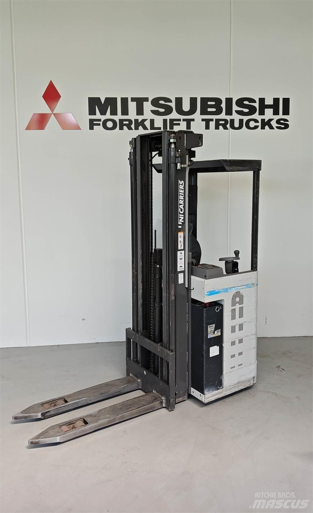 Atlet XJN160 Pallettruck met meerij platform