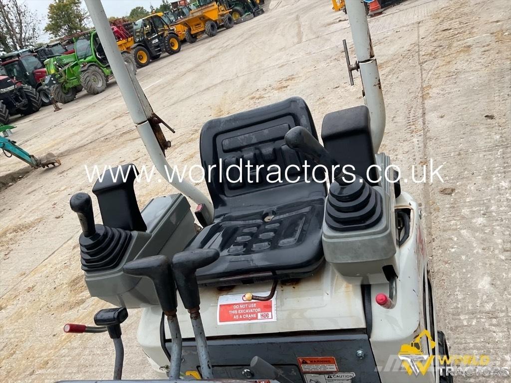 Takeuchi TB 210 R Minigraafmachines < 7t