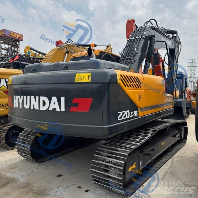 Hyundai R220-9S Rupsgraafmachines