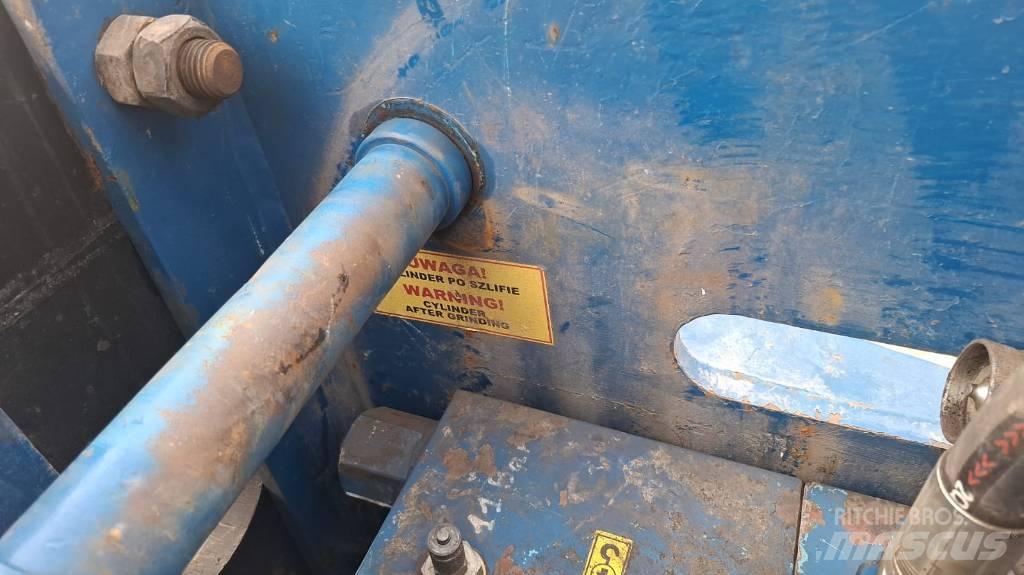  DMB 2200 Hamers en brekers
