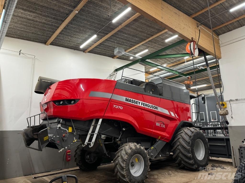 Massey Ferguson 7370 Maaidorsmachines