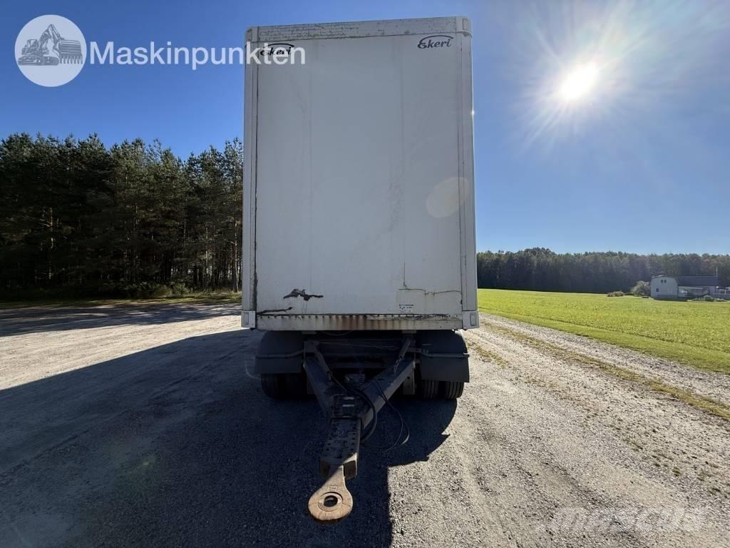 Ekeri L4 Gesloten opbouw trailers