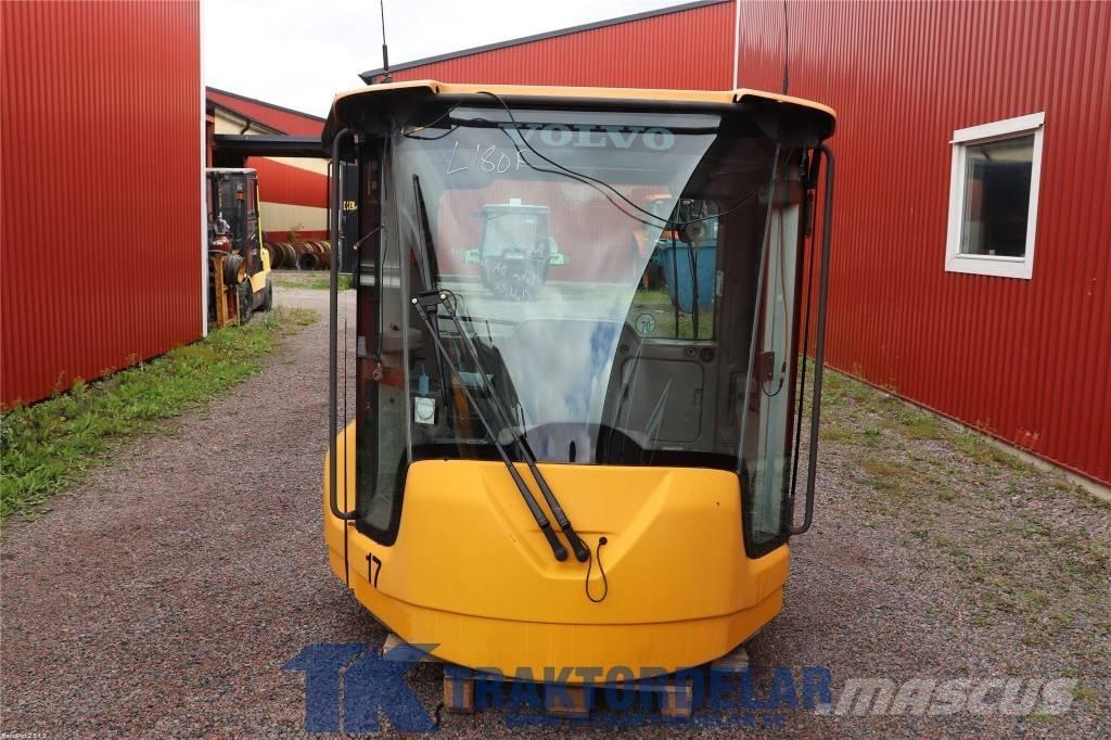 Volvo L 180 F Cabine en interieur