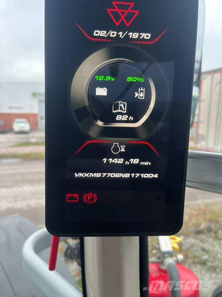 Massey Ferguson 8 S Tractoren