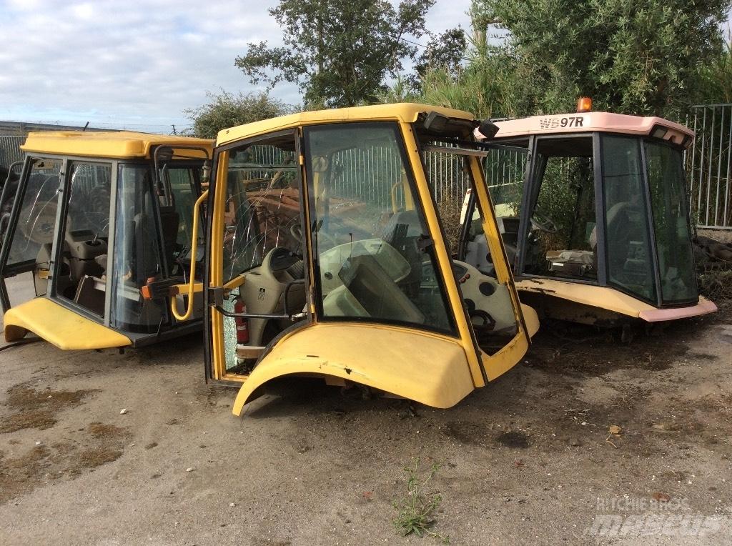 Komatsu WB 97 R Cabine en interieur