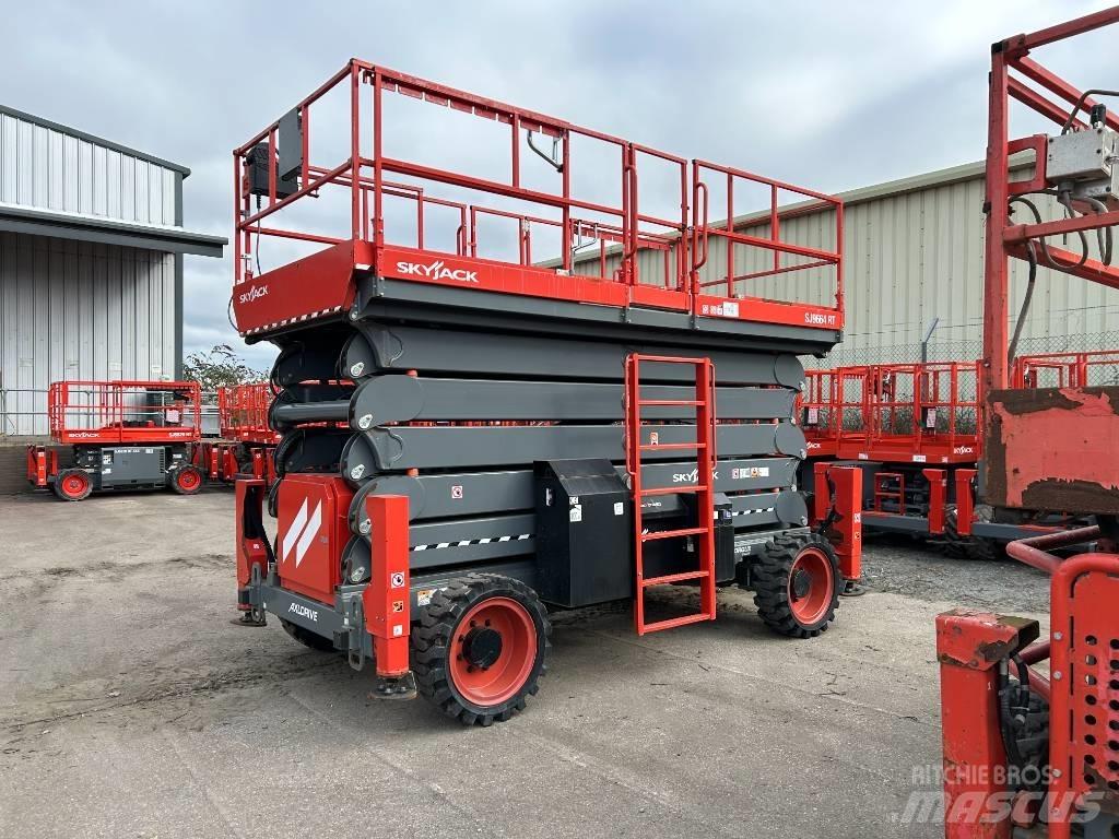 SkyJack sj 9664 RT Schaarhoogwerkers