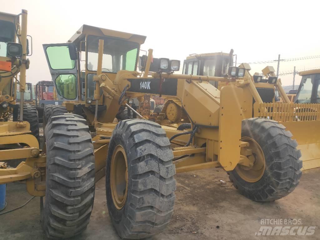 CAT 140K Graders