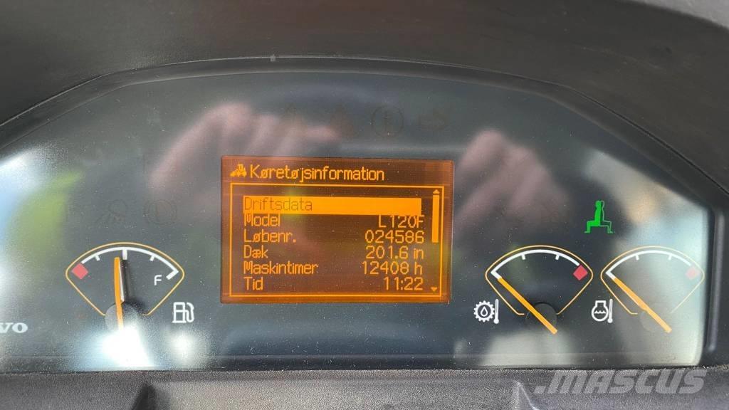 Volvo L 120 F Wielladers