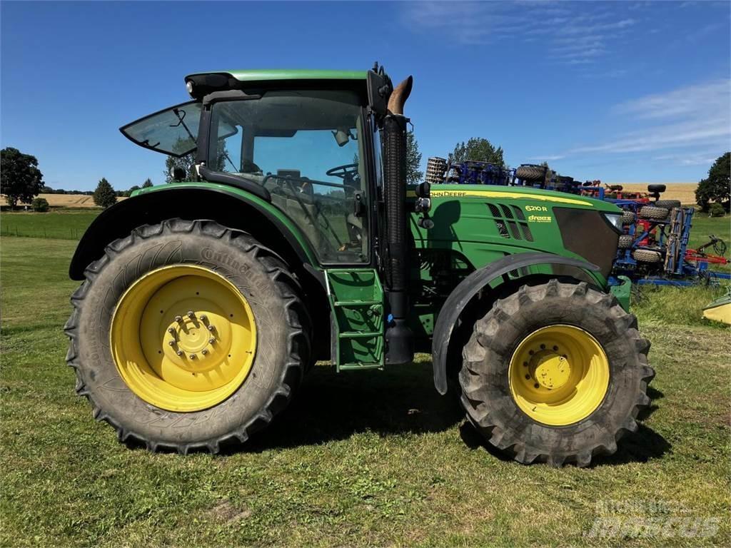 John Deere 6210R Tractoren