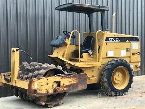 CAT CP-323C Trilrolwalsen