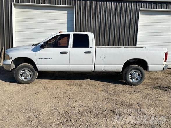 Dodge RAM 3500 Bestelwagens met open laadbak