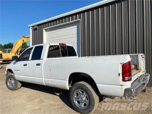 Dodge RAM 3500 Bestelwagens met open laadbak