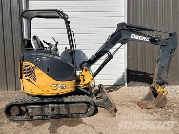John Deere 27D Minigraafmachines < 7t