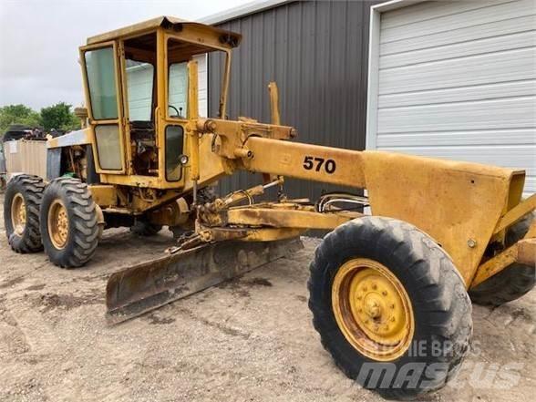 John Deere 570 Graders