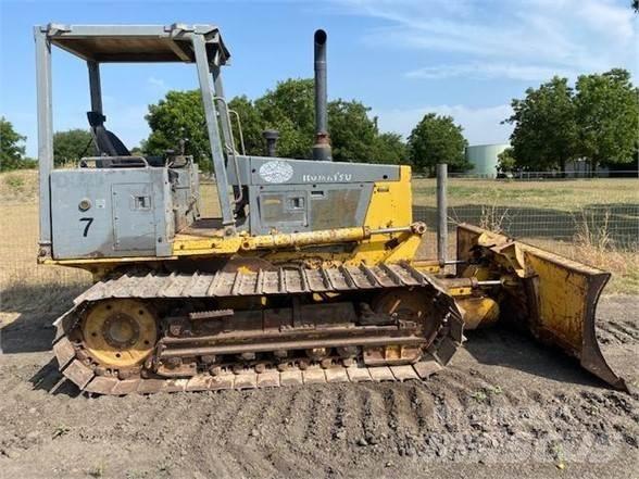 Komatsu D32P-1 Rupsdozers