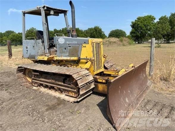 Komatsu D32P-1 Rupsdozers