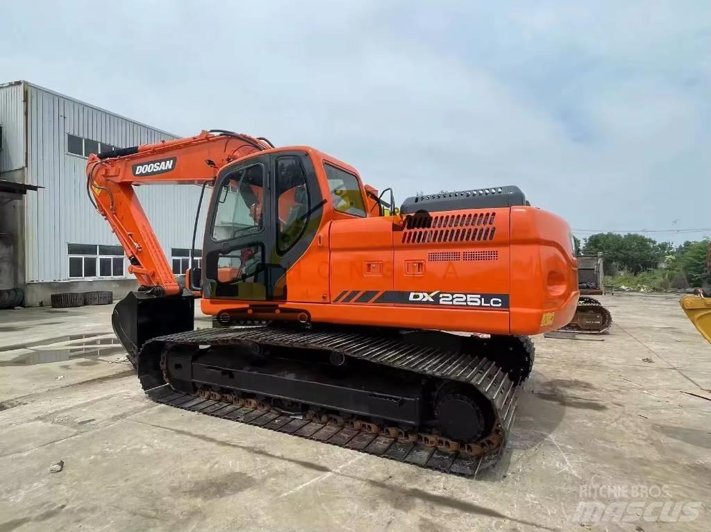 Doosan DX 225 LC Rupsgraafmachines