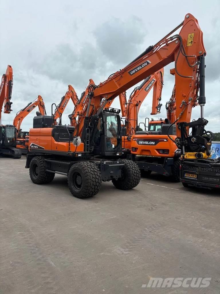 Develon DX140W-7 Wielgraafmachines