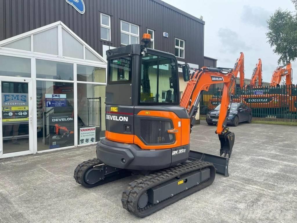 Develon DX 35 Z-7 Minigraafmachines < 7t