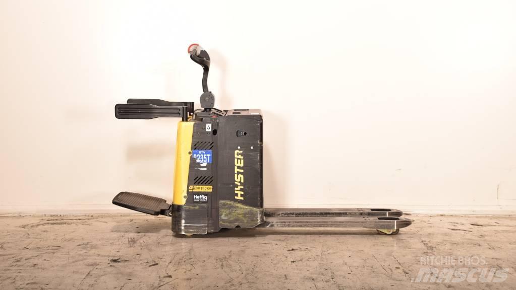 Hyster P 2.0 S Pallettruck met meerij platform
