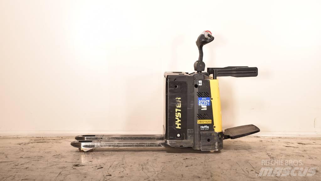 Hyster P 2.0 S Pallettruck met meerij platform