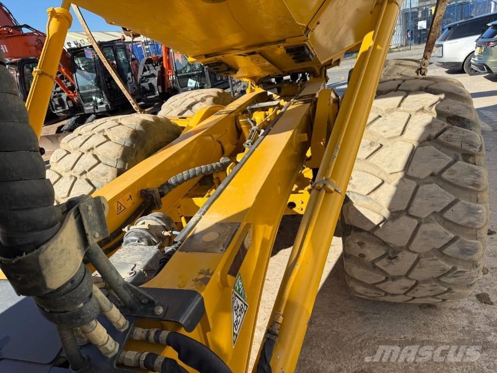 Bell B 30 E Knik dumptrucks
