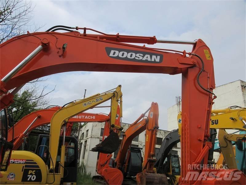 Doosan DX 300 LC Rupsgraafmachines