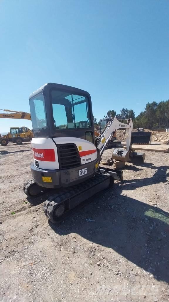 Bobcat E 25 Minigraafmachines < 7t