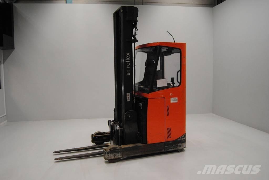 Toyota RRE160CC Reachtruck voor hoog niveau