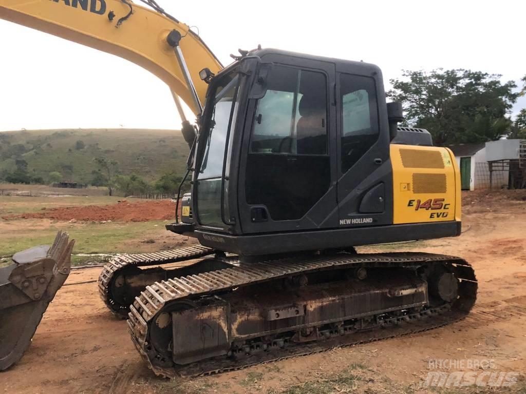 New Holland E 145 Rupsgraafmachines