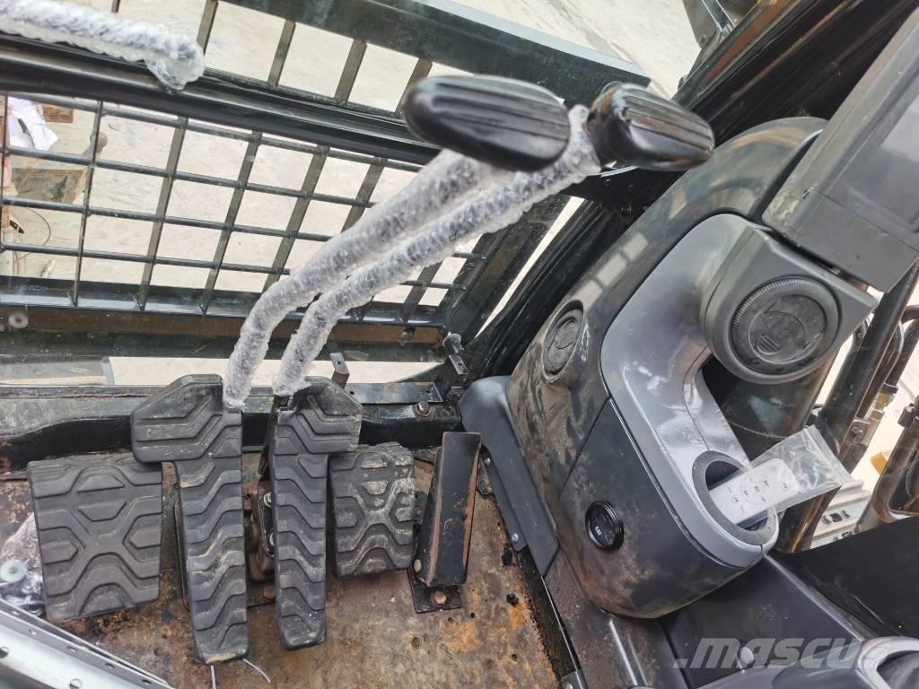 CAT 330 D Rupsgraafmachines