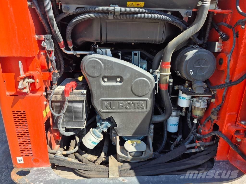 Kubota SSV 65 Schrankladers