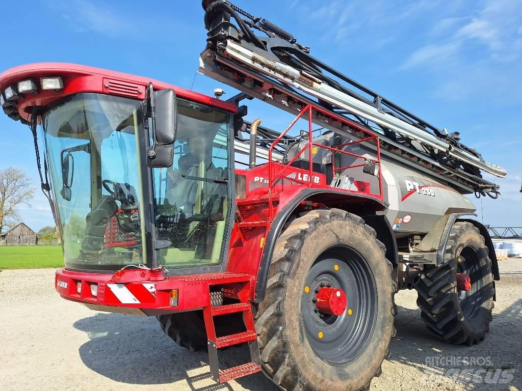 Horsch Leeb PT 230 Zelfrijdende spuitmachines
