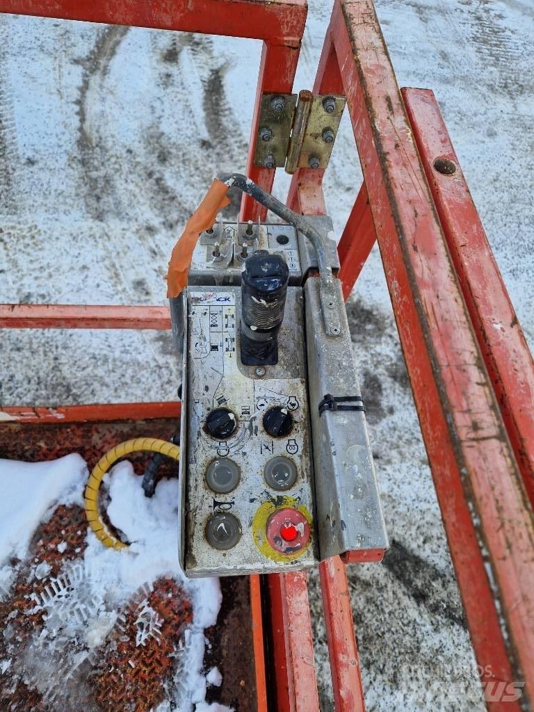 SkyJack SJ 6832 RT Schaarhoogwerkers