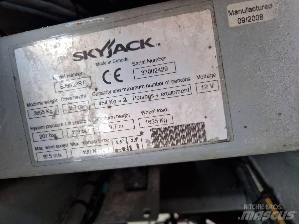 SkyJack SJ 6832 RT Schaarhoogwerkers