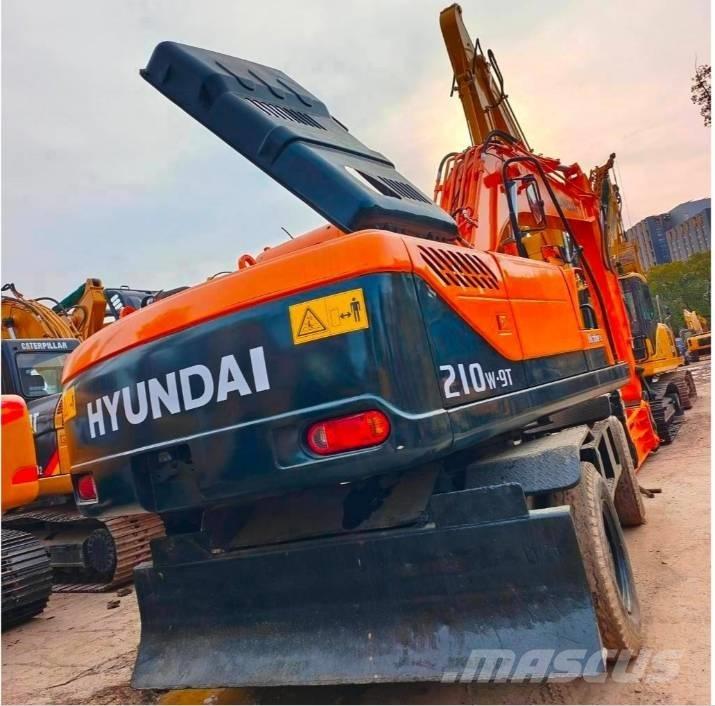 Hyundai 210W-9 Wielgraafmachines