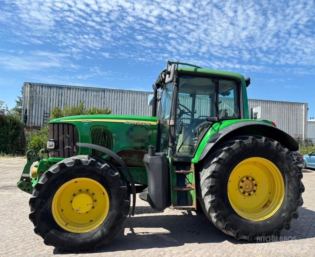 John Deere 6820 AQ Tractoren