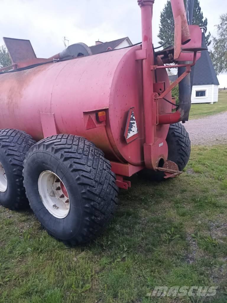 Matti 8000 Mesttank