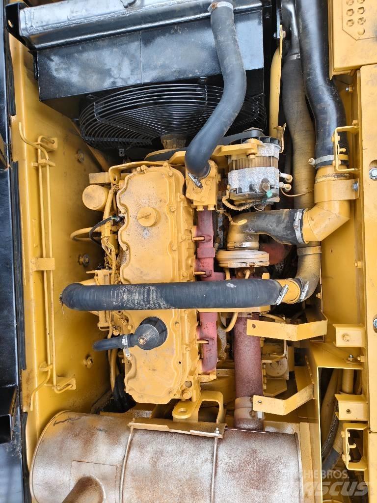 CAT 325 C Rupsgraafmachines