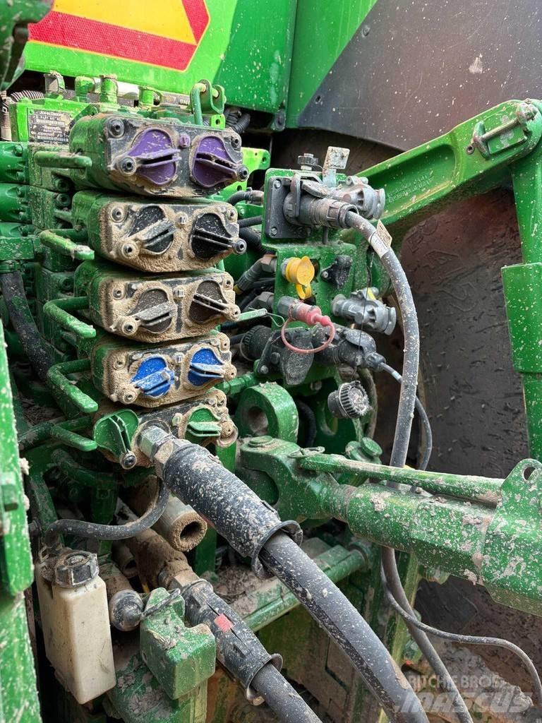 John Deere 7310R Tractoren