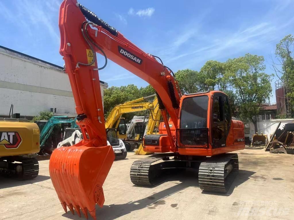 Doosan DX 140 LC Rupsgraafmachines