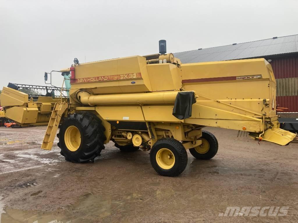New Holland TX 30 Maaidorsmachines