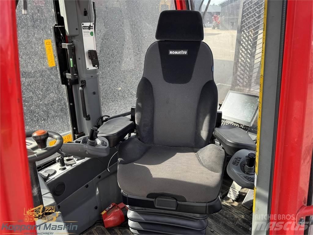 Komatsu 895 Uitrijwagens